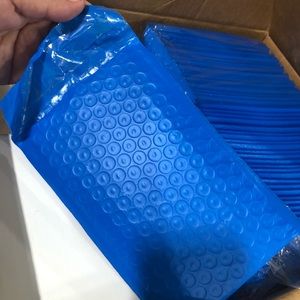 Bubble wrap envelopes